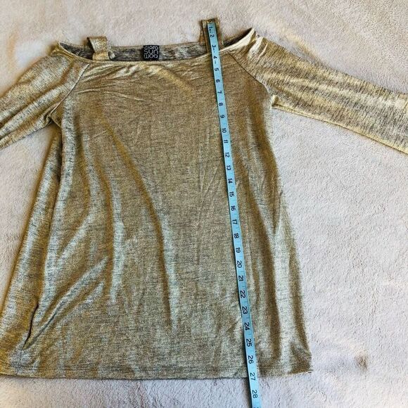 NWOT Clara Sun Woo Gold Lamé Open Shoulder Bell Sleeve Top and Classic Side Slit - Picture 11 of 16